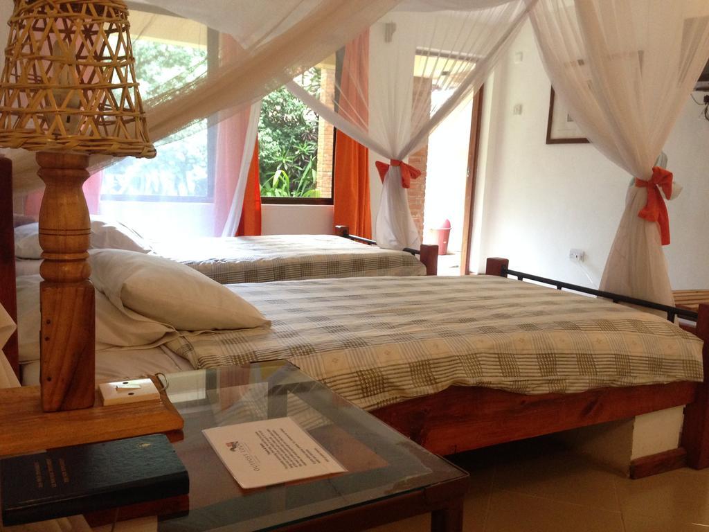 Outpost Lodge Arusha Ruang foto
