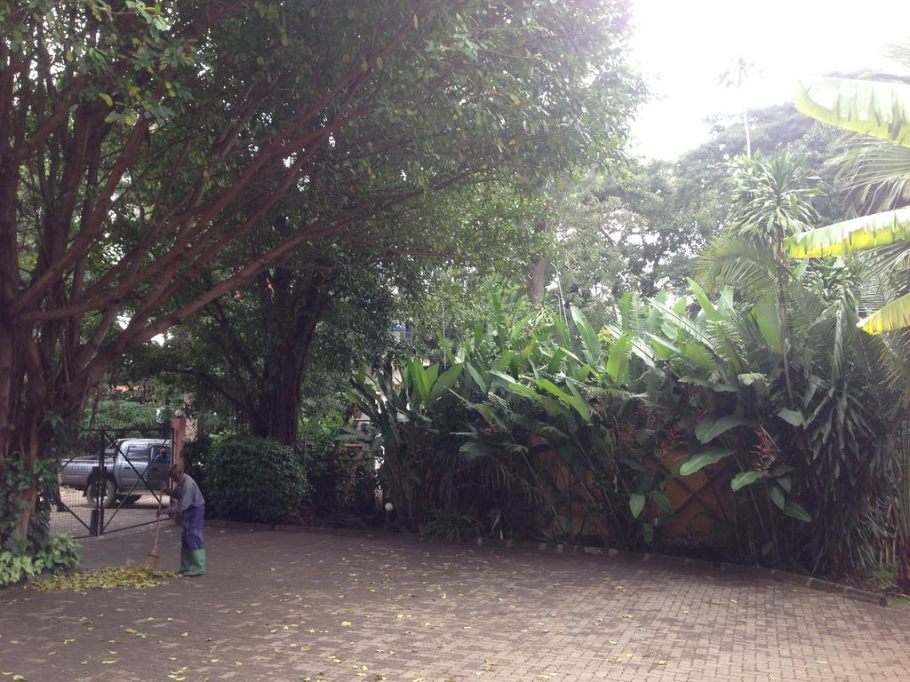 Outpost Lodge Arusha Bagian luar foto