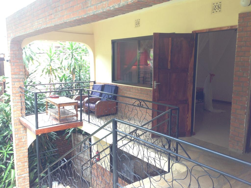 Outpost Lodge Arusha Ruang foto